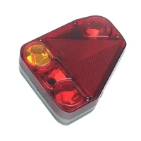 LAMPA TYLNA ZESP. NAROŻNA - PRAWA Z TRÓJKĄTEM ODBLASKOWYM, ZE ŚW. PRZECIWGIELNYM
