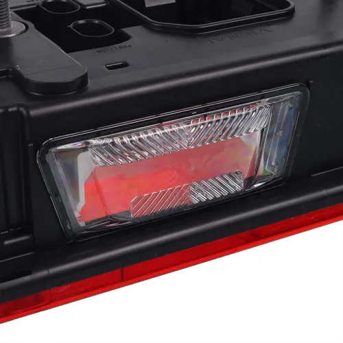 LAMPA TYLNA ZESP. IVECO STRALIS/TRAKKER 2016R- LEWA Z PODŚWIETLENIEM, 12/24V, VIGNAL